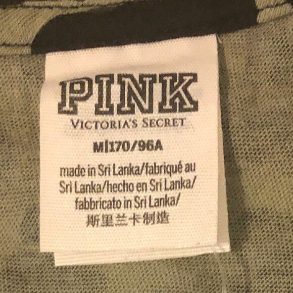 PINK Tee Shirt Women's Size Medium Green Camo Short Sleeve Print V-Neck NWT - Picture 6 of 10